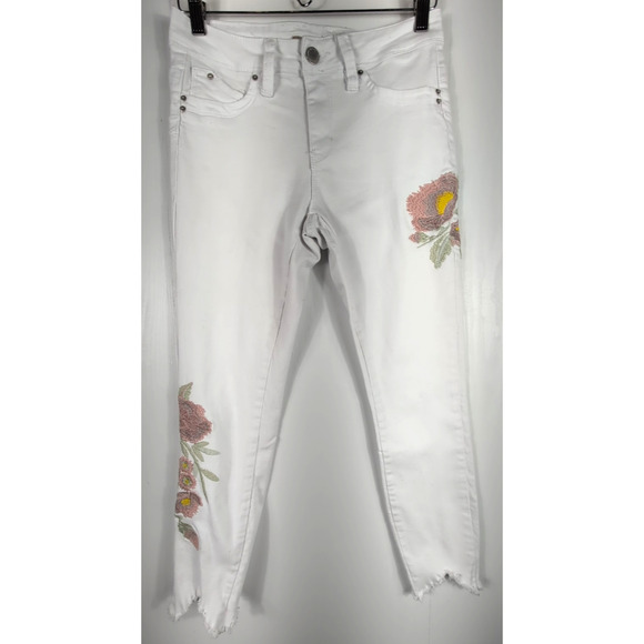 YMI Women's Capri Jeans 5 Skinny Leg Mid Rise White Denim Embroidered Floral Raw - Picture 1 of 16